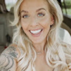 Meet your Posher, Lucy